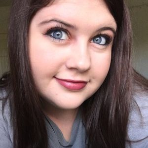 Meet your Posher, Lydia